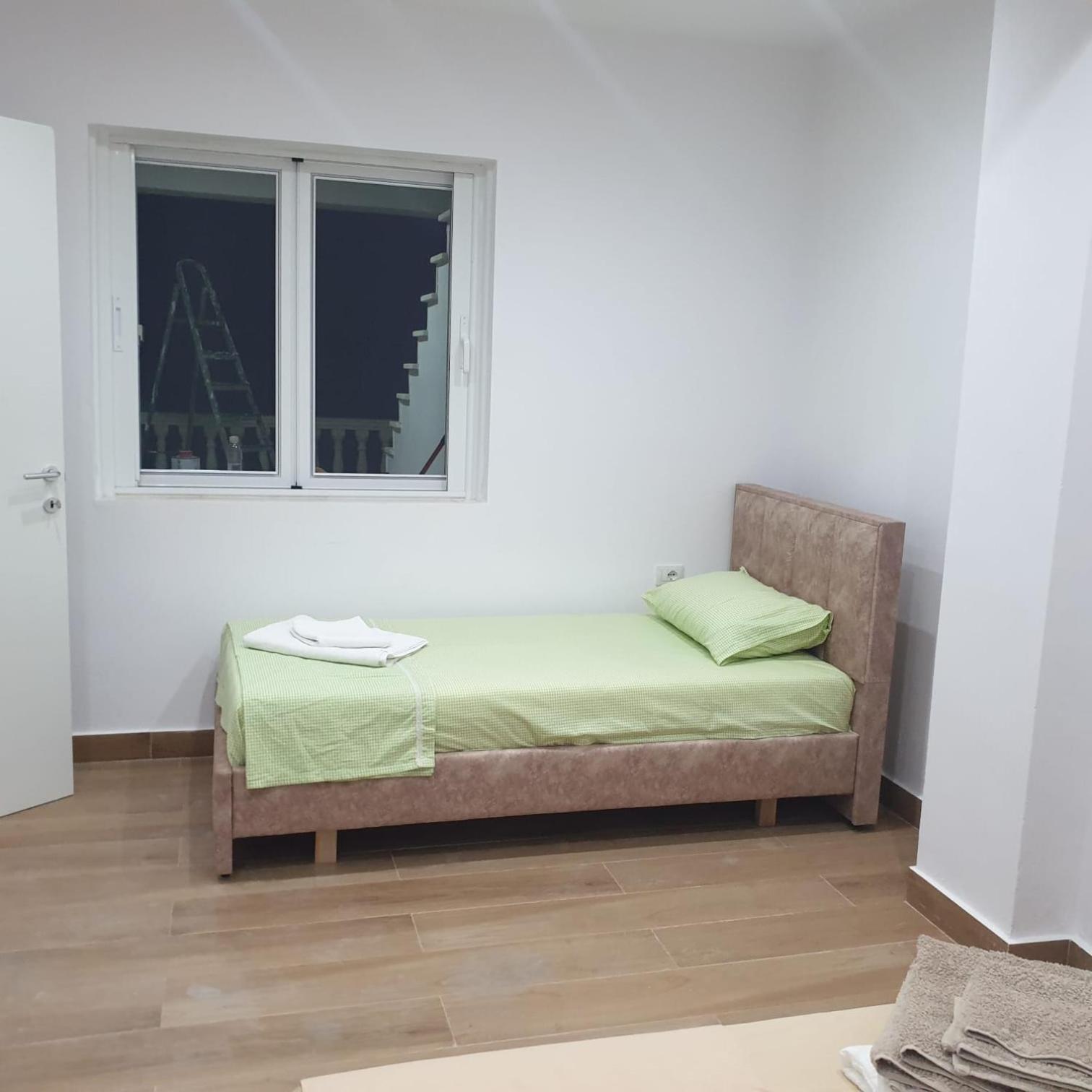 Rooms By George เดอร์มี ภายนอก รูปภาพ